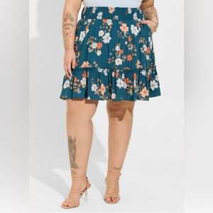 Torrid Size 1 Floral Mini Skirt